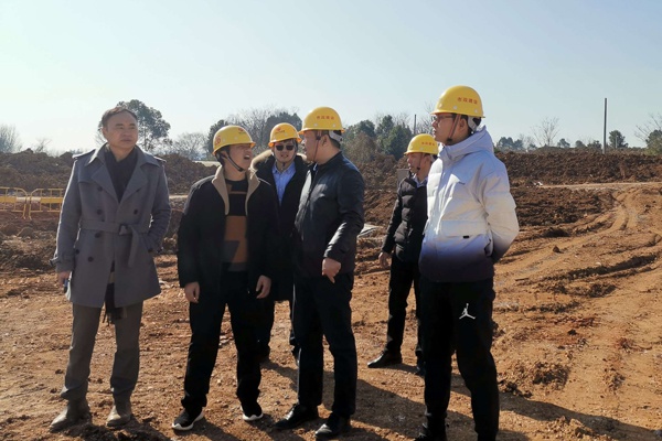 南昌市政建設(shè)黨委委員呂文萬載縣南部新城項目指導工作6001.jpg