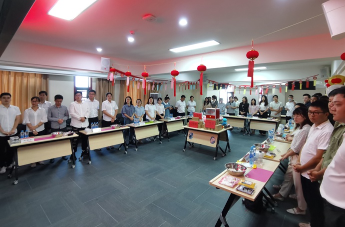 共青團(tuán)南昌市政建設(shè)集團(tuán)有限公司委員會(huì)舉辦了“承傳統(tǒng)文化，享團(tuán)圓美滿(mǎn)”中秋主題活動(dòng)6910.jpg