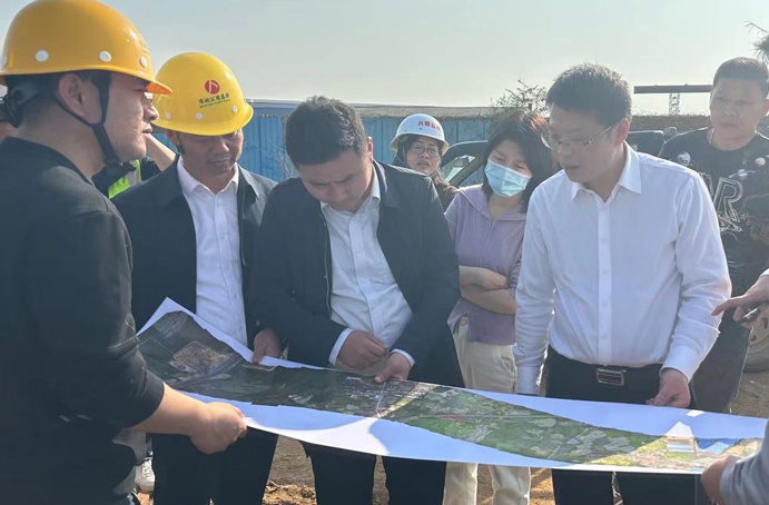 市政公用集團劉順保到朱橋東路項目、昌東三路項目、秦坊安置房項目調(diào)研