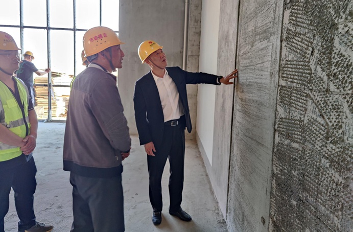 徐旭前往市政公用城三期項目、市政綠色建材科技產(chǎn)業(yè)園項目調研