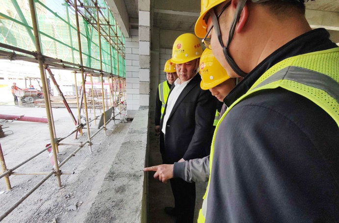 徐旭前往市政公用城三期項目、市政綠色建材科技產(chǎn)業(yè)園項目調研
