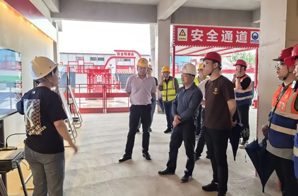 南昌市住建局曾偉到聯(lián)發(fā)九龍和悅、新建區(qū)人民醫(yī)院二部項(xiàng)目調(diào)研