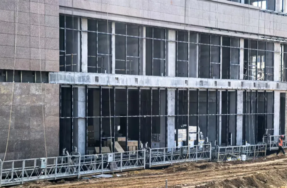 南昌市政建設(shè)集團(tuán)有限公司緊急開展強(qiáng)對流天氣專項(xiàng)安全檢查，全面排查設(shè)備加固、用電安全、排水防澇及應(yīng)急物資，筑牢極端天氣施工安全防線